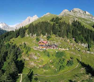 Berggasthaus Tschingelhorn (1678) | Ruedi & Stephanie Müller