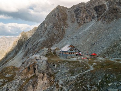 Prafleuri, Cabane de (2624m) | Gabriel Estelle