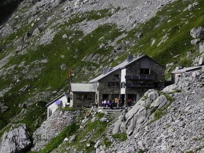 Glärnischhütte (1990m) | Riegg Fridli & Christina